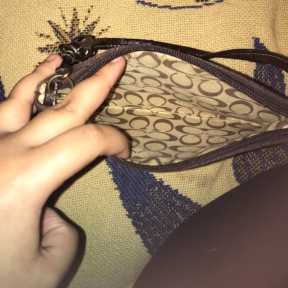 Brown coach wrist wallet - Picture 3 of 3